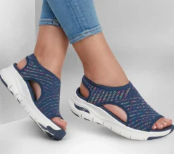 Sandals<SKECHERS Arch Fit - Catchy Wave NAVY / MULTI