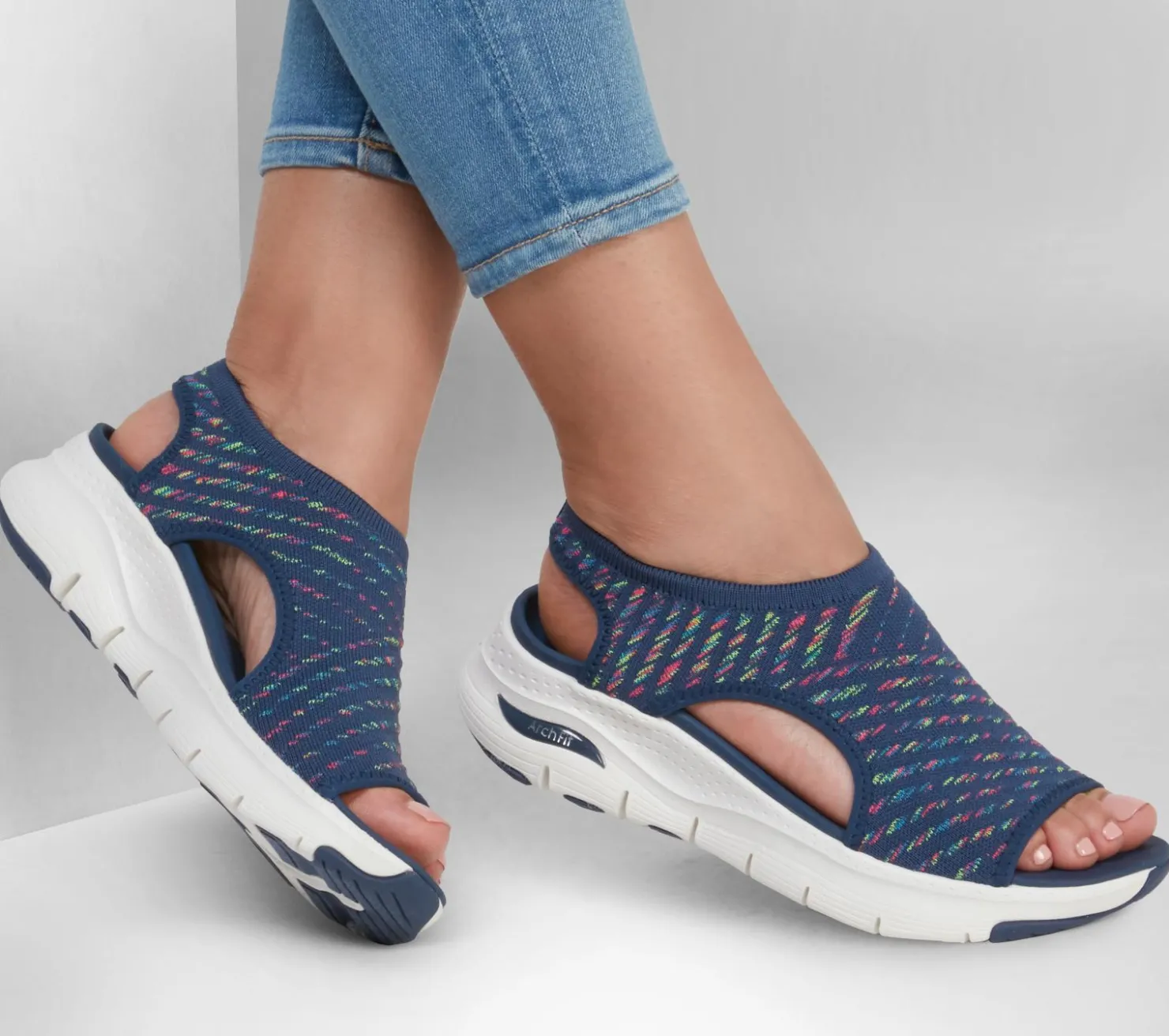 Sandals<SKECHERS Arch Fit - Catchy Wave NAVY / MULTI