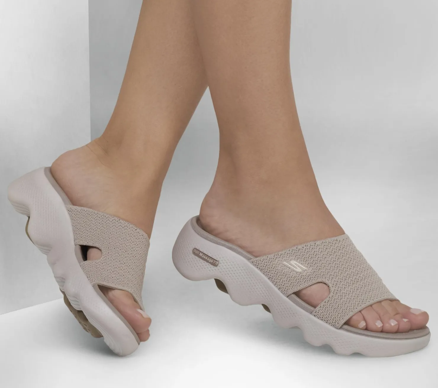 Sandals<SKECHERS GO WALK Massage Fit - Vogue TAUPE