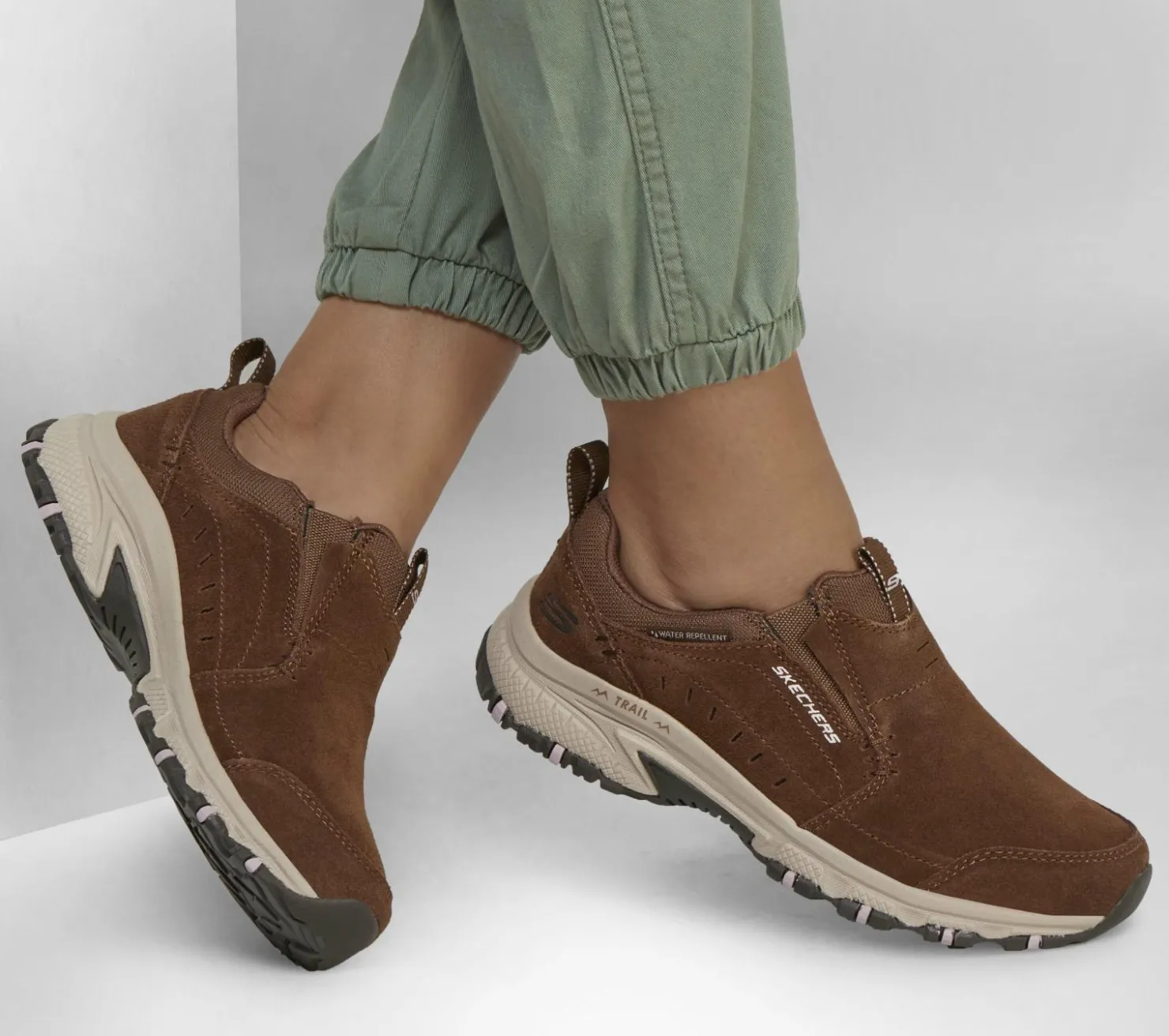 Slip-Ons<SKECHERS Hillcrest - Nature Walk BROWN