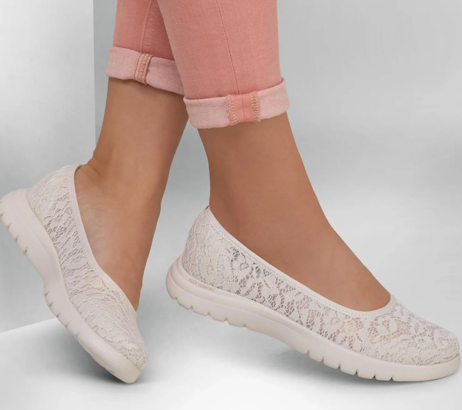 Slip-Ons|Flats<SKECHERS On-the-GO Flex - Charlotte NATURAL