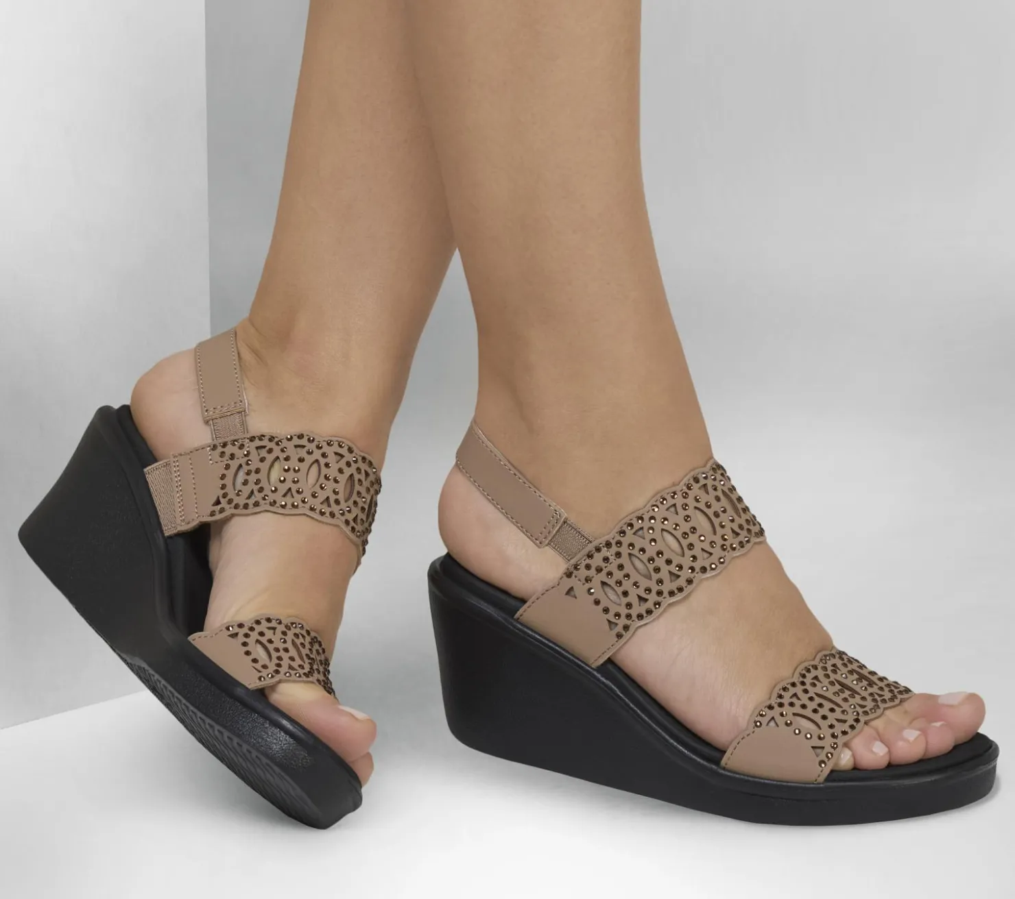 Wedges|Sandals<SKECHERS Rumble On - Just Dance MOCHA
